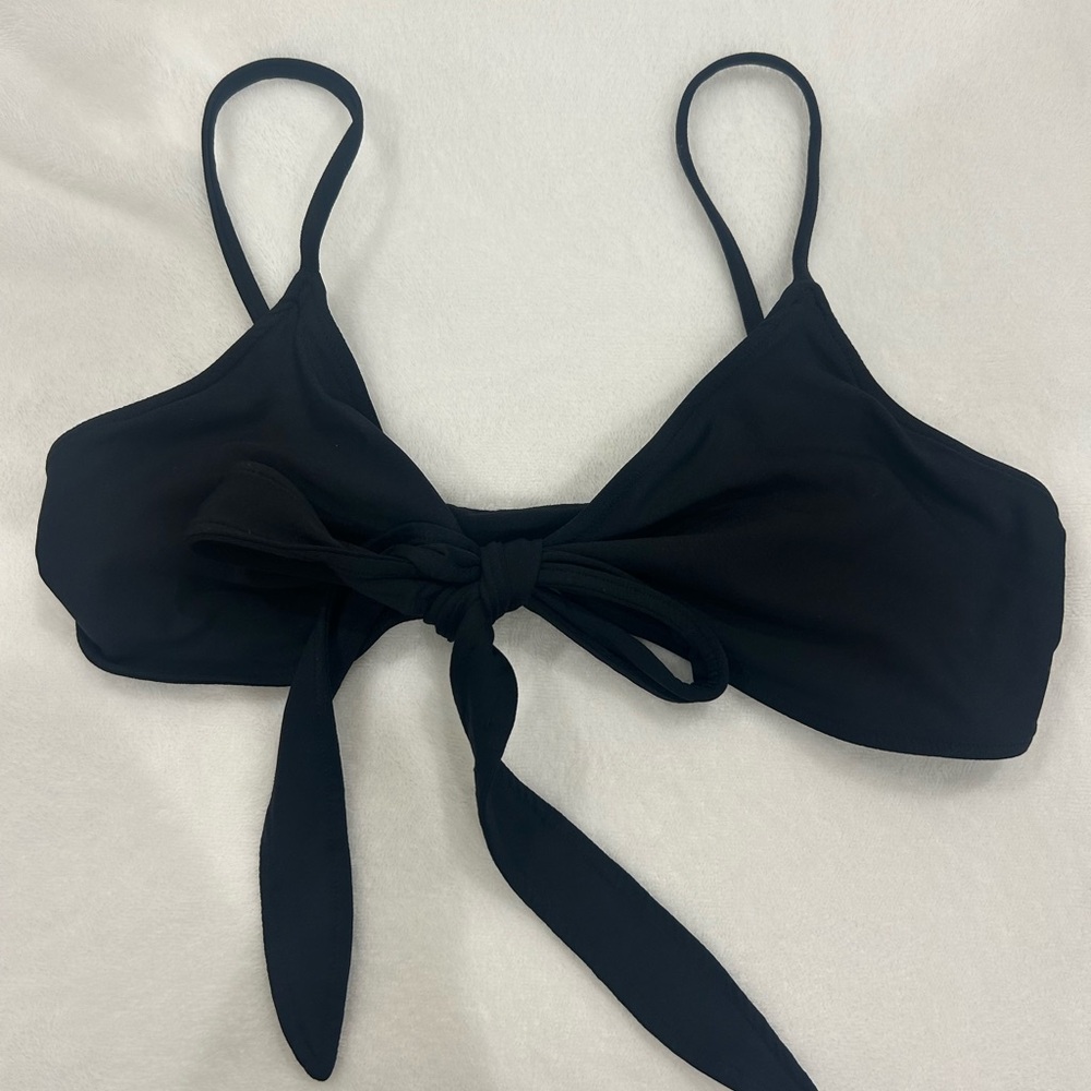 Black bikini top with tie - perfect for summer

Frankie’s for activity <3 - Picture 6 of 7